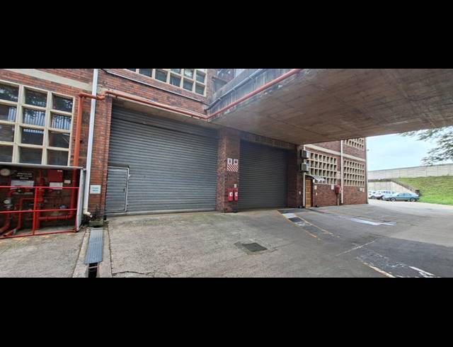 8,000M² WAREHOUSE TO LET IN BRIARDENE